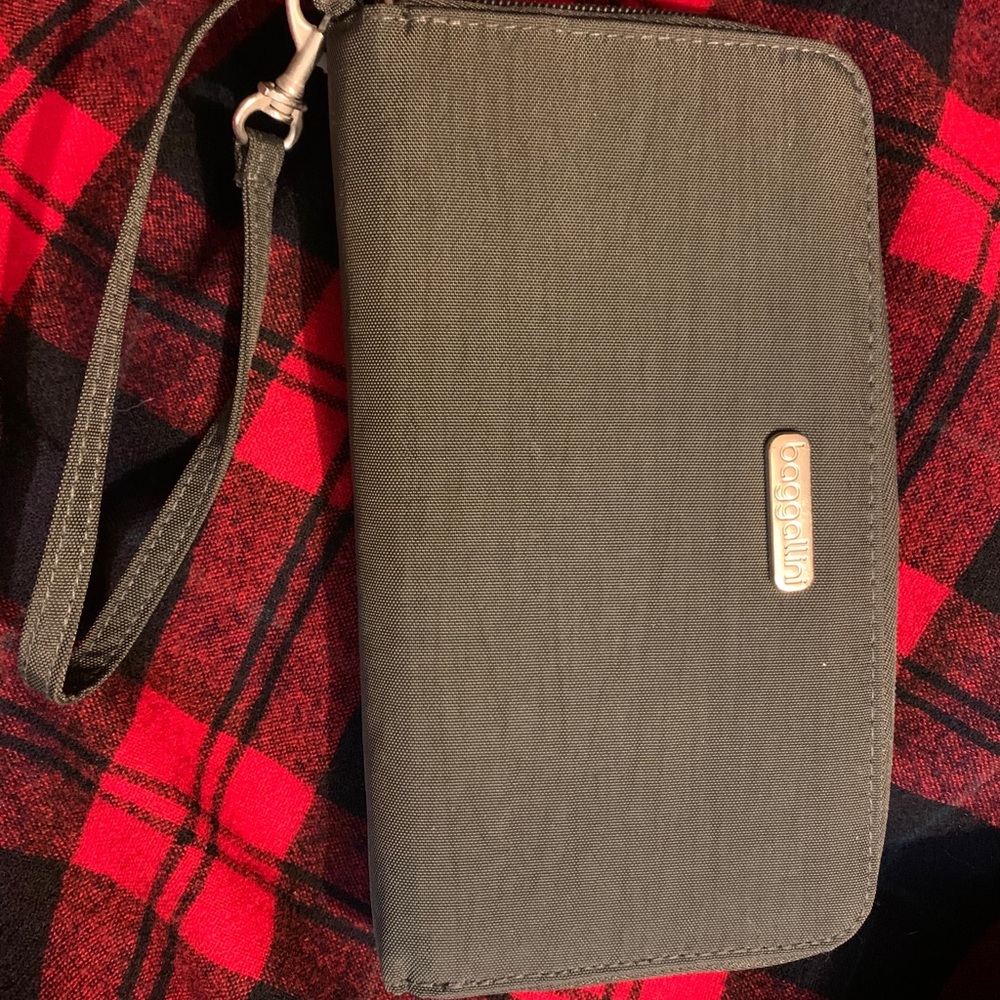 Baggallini Wristlet Wallet w/ RFID Protection